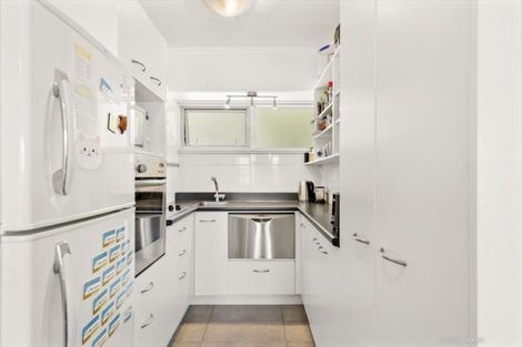 Photo of property in 31/125 Grant Road, Thorndon, Wellington, 6011