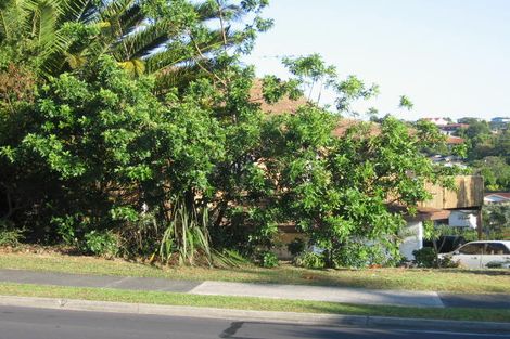 Photo of property in 2 Oaktree Avenue, Browns Bay, Auckland, 0630