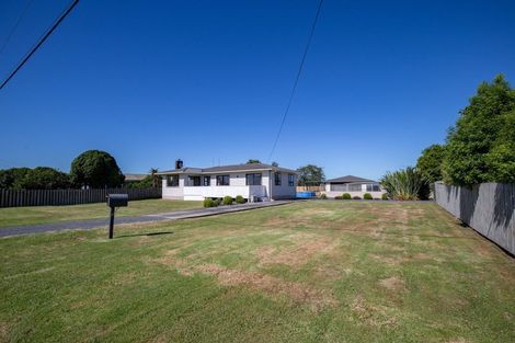 Photo of property in 65 Pipiroa Road, Ngatea, 3503