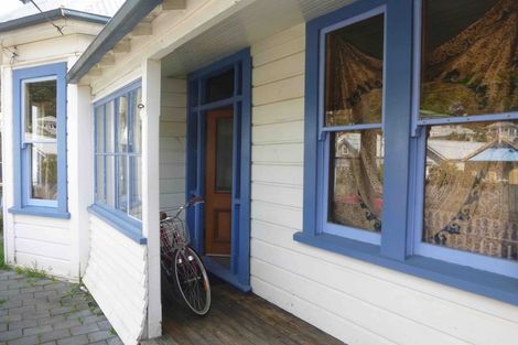Photo of property in 124 Aro Street, Aro Valley, Wellington, 6021