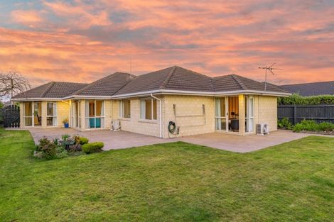 Photo of property in 31 Rue De La Mare, Parklands, Christchurch, 8083