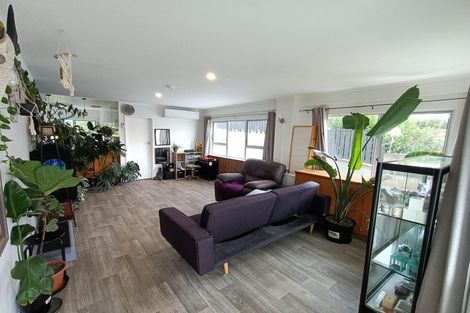 Photo of property in 47 Torkar Road, Clarks Beach, 2122