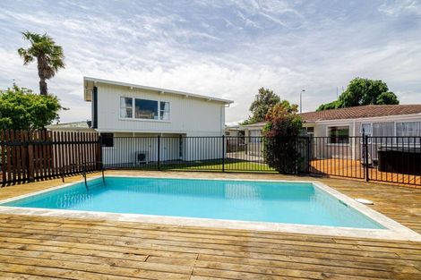 Photo of property in 73 College Street, Awapuni, Palmerston North, 4412