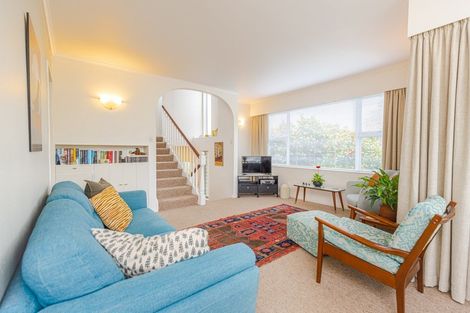 Photo of property in 48 Great North Road, Saint Johns Hill, Whanganui, 4500