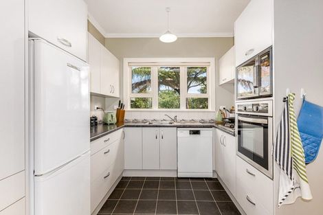 Photo of property in 25 Makara Road, Karori, Wellington, 6012