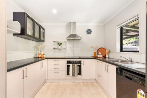 Photo of property in 14 Taiaapure Street, Weymouth, Auckland, 2103