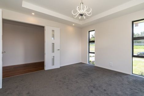 Photo of property in 16 Roys Street, Marshland, Christchurch, 8083