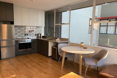 Photo of property in Terrace Tower Apartments, 7a/126 The Terrace, Wellington Central, Wellington, 6011