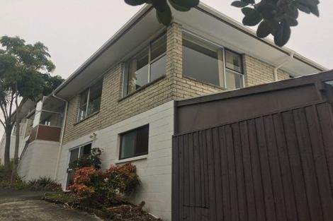 Photo of property in 2/81 Arran Road, Browns Bay, Auckland, 0630