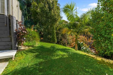 Photo of property in 2/95 Fairclough Road, Beach Haven, Auckland, 0626
