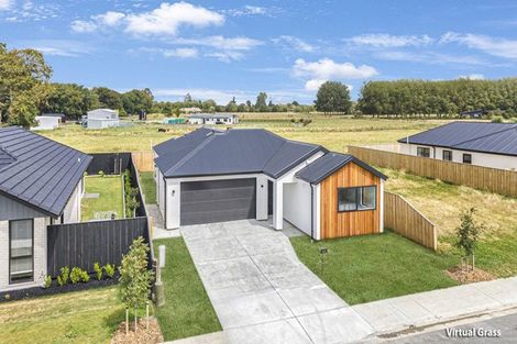 Photo of property in 35 Stackwood Avenue, Woodend, 7691