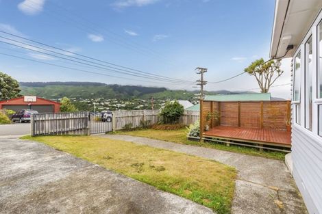 Photo of property in 8 Carleton Terrace, Tawa, Wellington, 5028