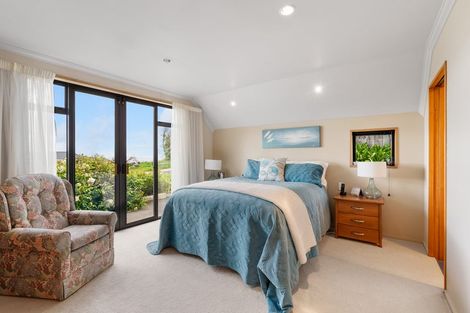 Photo of property in 2 Highgrove, Saint Clair, Dunedin, 9012