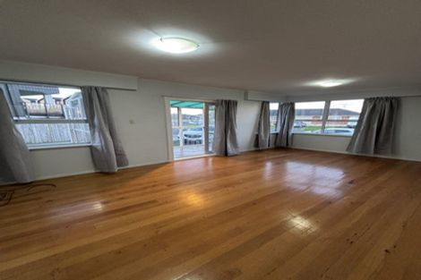 Photo of property in 1/24 Dale Crescent, Pakuranga, Auckland, 2010