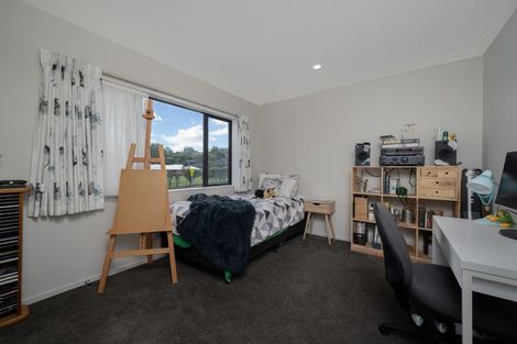 Photo of property in 118a Gracechurch Drive, Flat Bush, Auckland, 2016