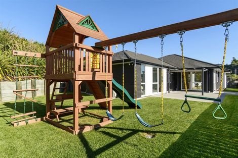 Photo of property in 59 Awataha Crescent, Pyes Pa, Tauranga, 3110