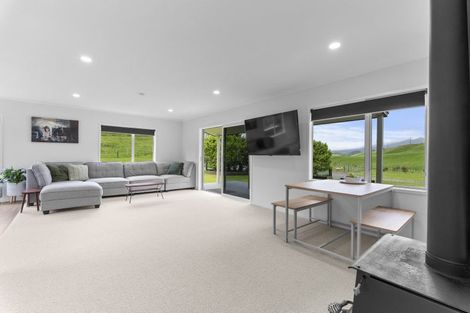 Photo of property in 489a Barrett Road, Omata, New Plymouth, 4374