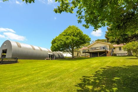 Photo of property in 283 Forest Road, Waiatarua, Auckland, 0612