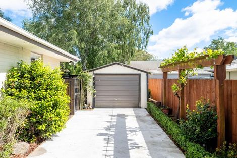 Photo of property in 12 Saunders Place, Redwood, Christchurch, 8051