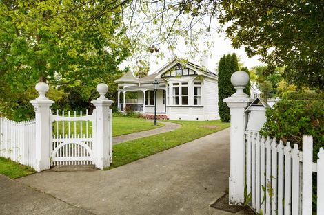 Photo of property in 124 Cook Street, West End, Palmerston North, 4410