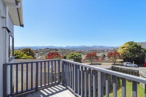 Photo of property in 2 Kaikoura Street, Maupuia, Wellington, 6022