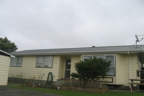 Photo of property in 8 Woolwich Close, Whitby, Porirua, 5024