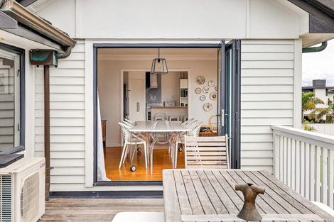 Photo of property in 4 Oceanbeach Road, Mount Maunganui, 3116