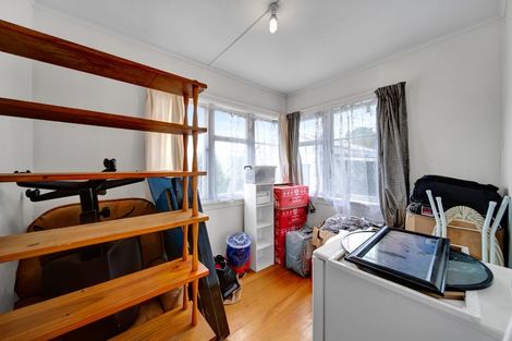 Photo of property in 16 Grey Street, Hawera, 4610