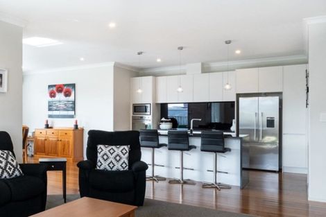 Photo of property in 15 Turpin Road, Riverhead, 0820