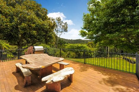 Photo of property in 283 Forest Road, Waiatarua, Auckland, 0612