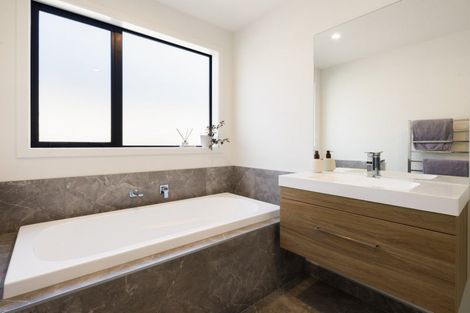 Photo of property in 11 Ruru Street, Cambridge, 3434