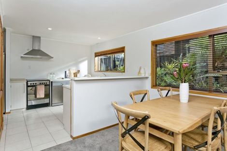 Photo of property in 1/9 Elderwood Lane, Belmont, Auckland, 0622