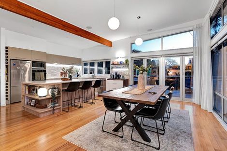 Photo of property in 12 Leatham Avenue, Strandon, New Plymouth, 4312
