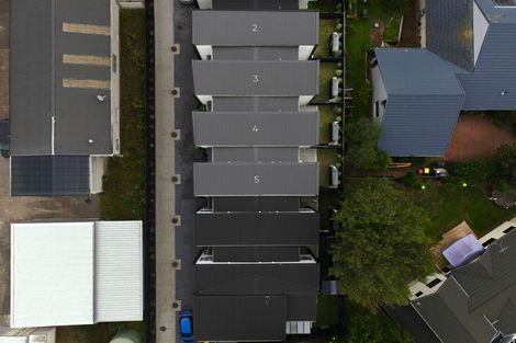 Photo of property in 2/7 Tapu Road, Huapai, Kumeu, 0810