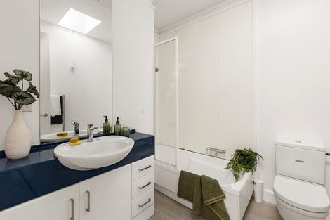 Photo of property in 2/37 Majoribanks Street, Mount Victoria, Wellington, 6011