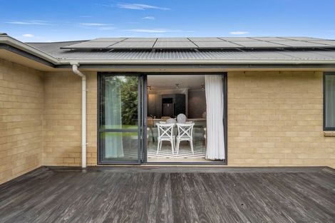 Photo of property in 107 High Street, Oxford, 7430