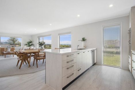 Photo of property in 17 Te Kaka Place, Omokoroa, 3114