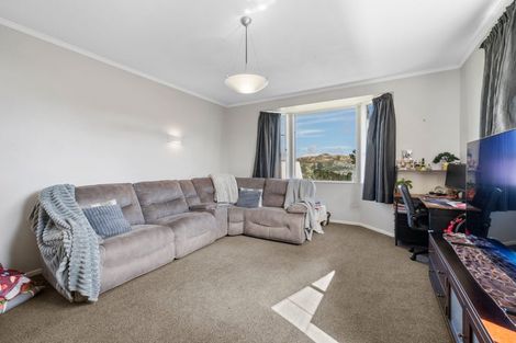 Photo of property in 5 Montserrat Place, Grenada Village, Wellington, 6037