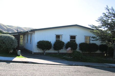 Photo of property in 33 Cranwell Street, Churton Park, Wellington, 6037