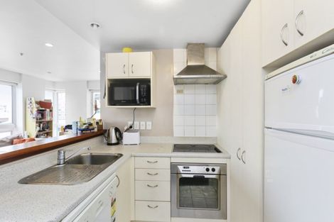 Photo of property in Terrace Heights Apartments, 7d/163 The Terrace, Wellington Central, Wellington, 6011