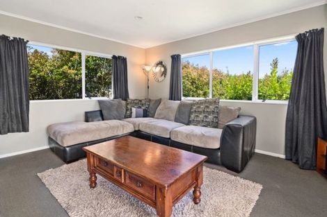 Photo of property in 2 Glenfield Road, Owhata, Rotorua, 3010