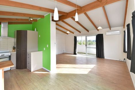 Photo of property in 4a St James Avenue, Helensville, 0800