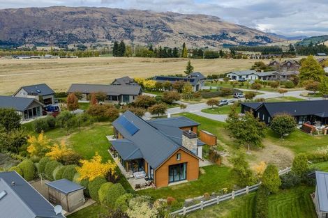 Photo of property in 5 Parkview Street, Wanaka, 9382