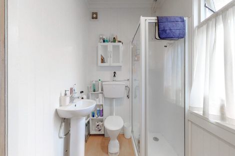 Photo of property in 132-136 Washington Avenue, Brooklyn, Wellington, 6021