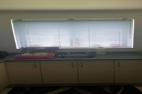 Photo of property in Kessel Way, 3/5 Craiburn Street, Ranui, Auckland, 0612