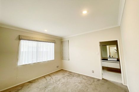 Photo of property in 324a Royal Road, Massey, Auckland, 0614