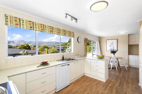 Photo of property in 3 Saint Hildas Glade, Tawa, Wellington, 5028