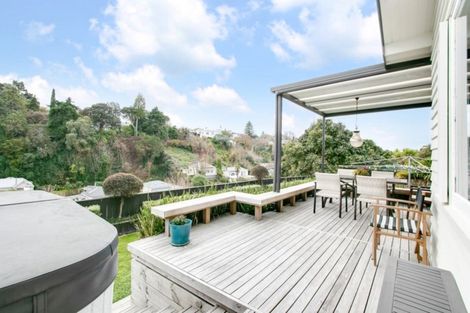 Photo of property in 7 Clyde Road, Bluff Hill, Napier, 4110