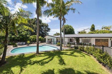 Photo of property in 49 Maritime Terrace, Birkenhead, Auckland, 0626
