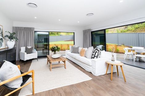 Photo of property in 63 Oak Road, Poraiti, Napier, 4112